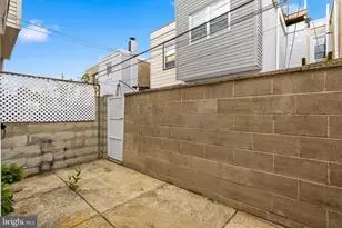 1931 S 11th St, Philadelphia, PA 19148 - Photo 21