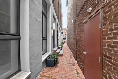219-221 Market Street #1O, Philadelphia, PA 19106 - Photo 13