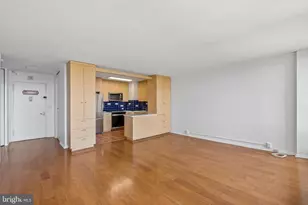 210 Locust St, Philadelphia, PA 19106 - Photo 3