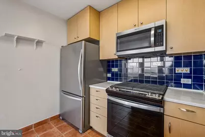 210 Locust Street #18HW, Philadelphia, PA 19106 - Photo 7