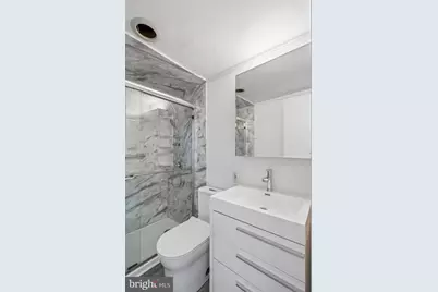 210 Locust Street #18HW, Philadelphia, PA 19106 - Photo 11
