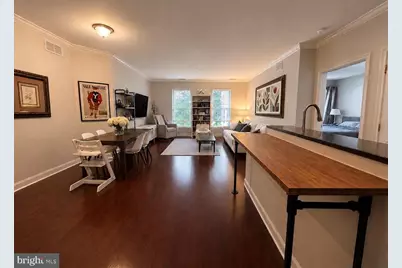 500 Admirals Way #106, Philadelphia, PA 19146 - Photo 3