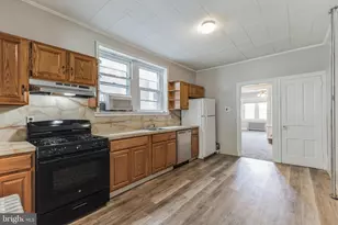 427 Ripka St, Philadelphia, PA 19128 - Photo 9