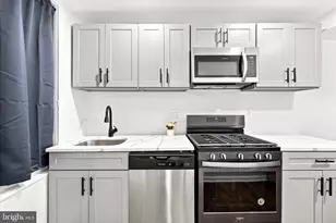 2550 Carroll St, Philadelphia, PA 19142 - Photo 11