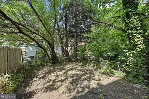 2550 Carroll St, Philadelphia, PA 19142 - Photo 25