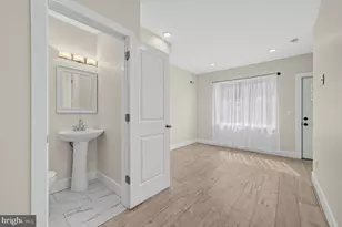 425 W Thompson St, Philadelphia, PA 19122 - Photo 9