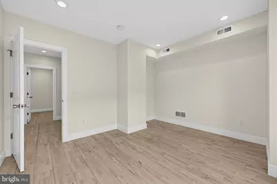 425 W Thompson Street, Philadelphia, PA 19122 - Photo 17