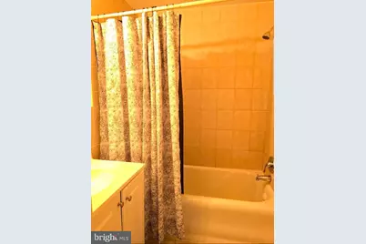 1324 Locust Street #1428, Philadelphia, PA 19107 - Photo 11