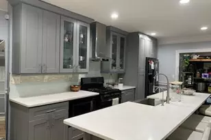 1727 S 4th St, Philadelphia, PA 19148 - Photo 7