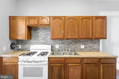 246 W Abbottsford Avenue, Philadelphia, PA 19144 - Photo 13
