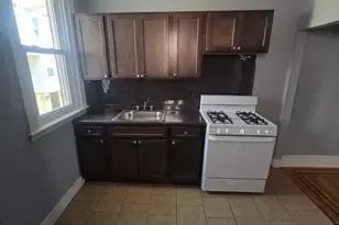 889 Marcella St, Philadelphia, PA 19124 - Photo 3