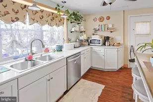 9916 S Canterbury Rd, Philadelphia, PA 19114 - Photo 5