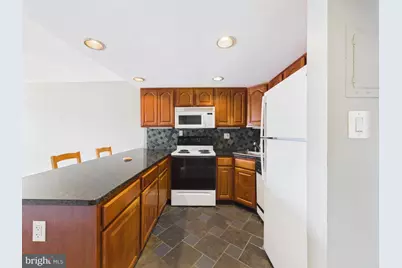 2001 Hamilton Street #1916, Philadelphia, PA 19130 - Photo 3