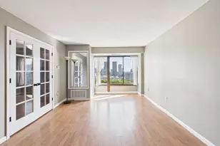 2001 Hamilton St, Philadelphia, PA 19130 - Photo 7