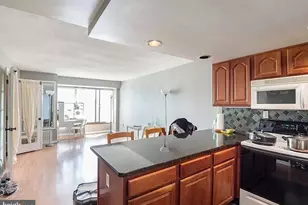 2001 Hamilton St, Philadelphia, PA 19130 - Photo 5