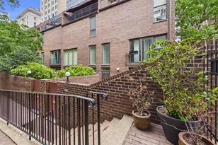 St James Ct, Philadelphia, PA 19106 - Photo 1