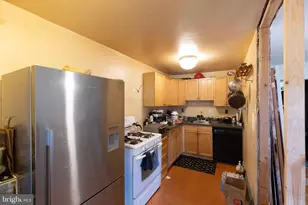 1831 Farrington Rd, Philadelphia, PA 19151 - Photo 9