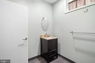 813 N Orianna St, Philadelphia, PA 19123 - Photo 23