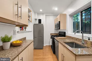 890 N Stillman St, Philadelphia, PA 19130 - Photo 5