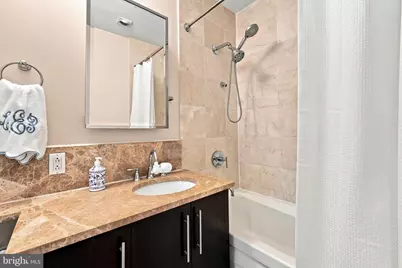 1425 Locust Street #12E, Philadelphia, PA 19102 - Photo 17