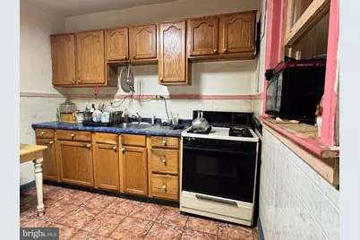 355 E Eleanor Street, Philadelphia, PA 19120 - Photo 5