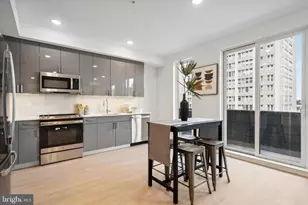 225 N 12th St, Philadelphia, PA 19107 - Photo 7