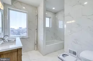 1211 Peters St, Philadelphia, PA 19147 - Photo 15