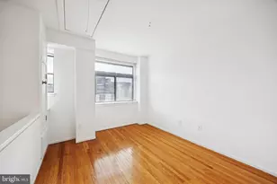 319 S 10th St, Philadelphia, PA 19107 - Photo 11
