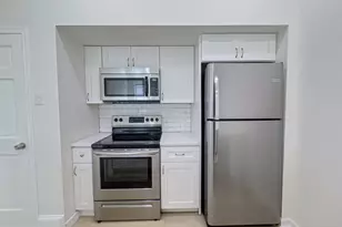 1703 Green St, Philadelphia, PA 19130 - Photo 9