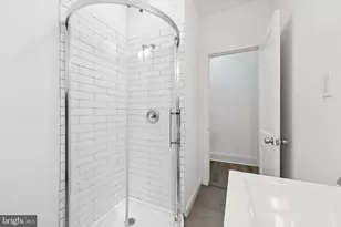 334 Lombard St, Philadelphia, PA 19147 - Photo 11