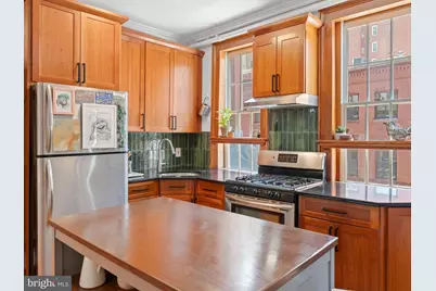 1215 Spruce Street #302, Philadelphia, PA 19107 - Photo 11