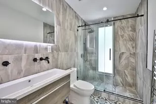 725 S 6th St, Philadelphia, PA 19147 - Photo 29