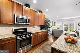 500 Regatta Dr, Philadelphia, PA 19146 - Photo 11