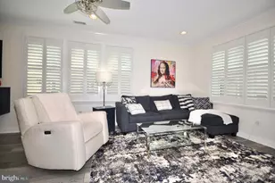3201 Capri Dr, Philadelphia, PA 19145 - Photo 5