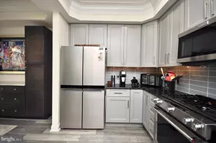 3201 Capri Dr, Philadelphia, PA 19145 - Photo 13