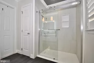 3201 Capri Dr, Philadelphia, PA 19145 - Photo 25