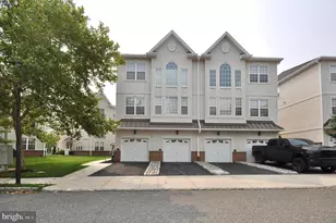 3201 Capri Dr, Philadelphia, PA 19145 - Photo 1