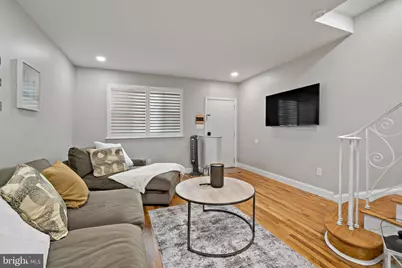 2126 S Iseminger Street, Philadelphia, PA 19148 - Photo 3