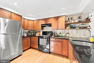 124 Grape St, Philadelphia, PA 19127 - Photo 9