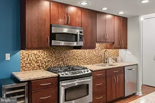 1326 Spruce St, Philadelphia, PA 19107 - Photo 11