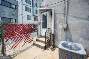 521 N Douglas St, Philadelphia, PA 19108 - Photo 9