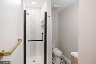 521 N Douglas St, Philadelphia, PA 19108 - Photo 11