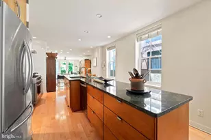 1510 Green St, Philadelphia, PA 19130 - Photo 5