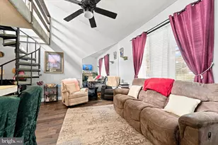 9209 Hegerman St, Philadelphia, PA 19114 - Photo 3