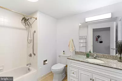 1100 Vine Street #1402, Philadelphia, PA 19107 - Photo 13