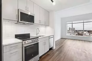 569 N 5th St, Philadelphia, PA 19123 - Photo 1