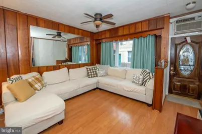 1715 S Iseminger Street, Philadelphia, PA 19148 - Photo 5