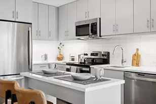 569 N 5th St, Philadelphia, PA 19123 - Photo 1