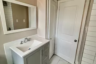 6828 Oxford Ave, Philadelphia, PA 19111 - Photo 11