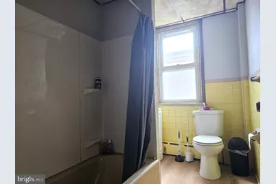 2046 S Bucknell Street, Philadelphia, PA 19145 - Photo 11